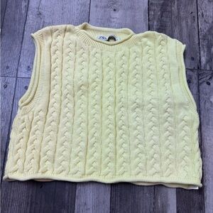 Zara Women’s Cropped Yellow Cable Knit Sleeveless Sweater Vest Tank Top S Preppy